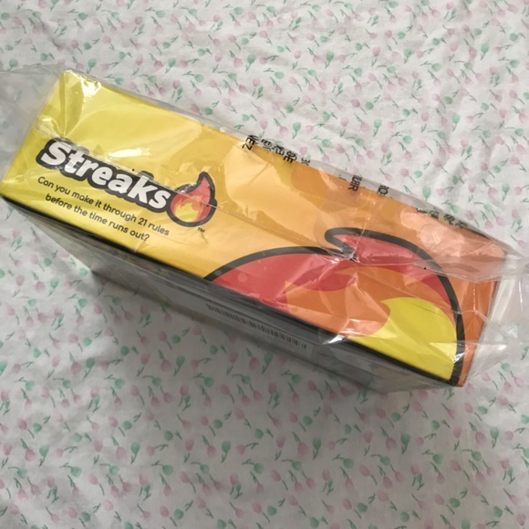 NEW Streaks Party Card Board Game 2+ Players - Picture 3 of 8